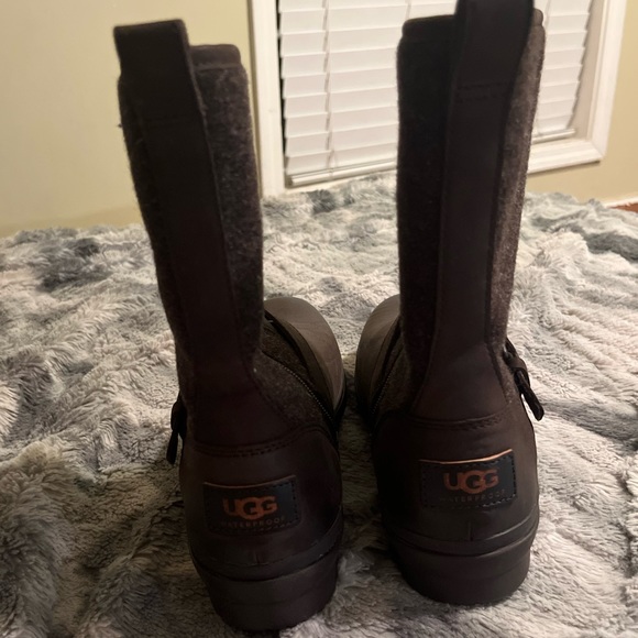 Ugg Winter Boots (Never Worn) - Picture 2 of 4